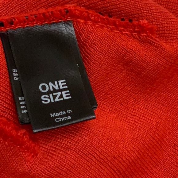 Black Diamond POM BEANIE - Black/hyper red - Picture 9 of 12